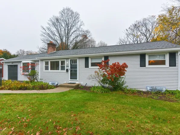 375 Elm St, Framingham, MA 01701