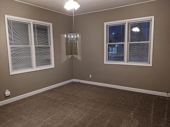 3rd image of 803 N Broadway St