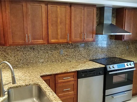 4th image of 10317 Del Mar Cir