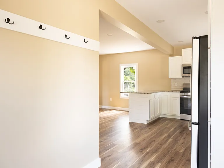 639 Landis Ave — Photo 9