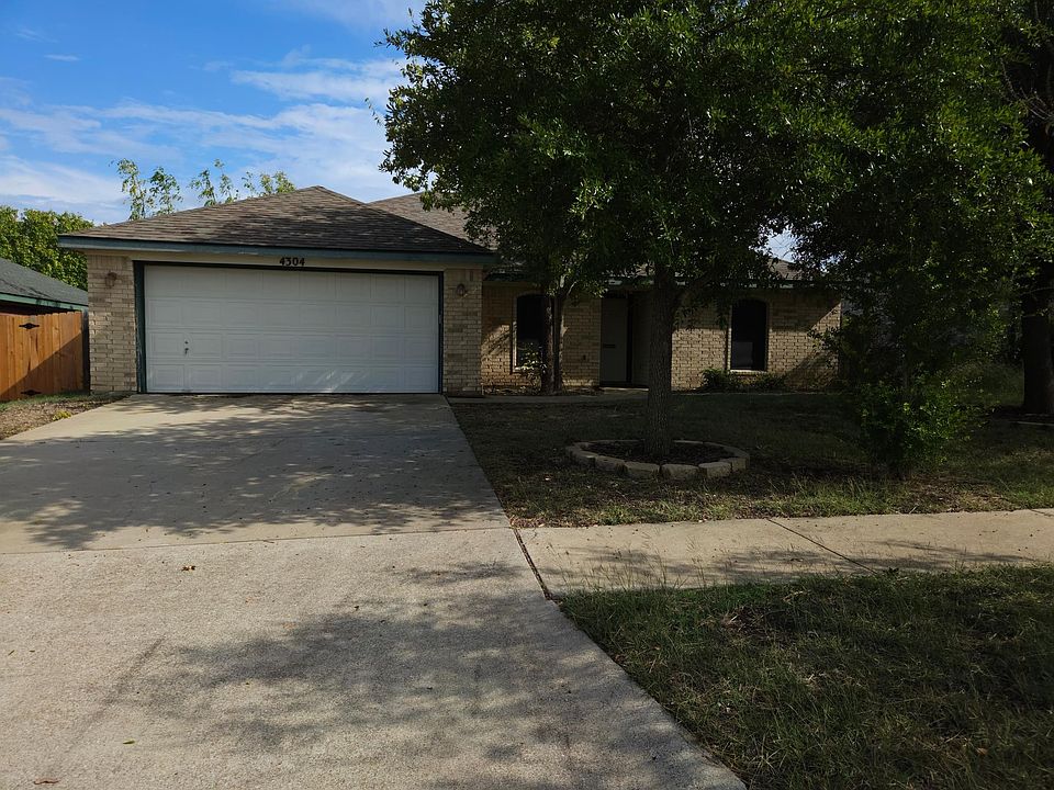 1st image of 4304 Wade Dr
