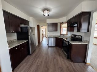 W56N712 Hawthorne Ave #1, Cedarburg, WI 53012