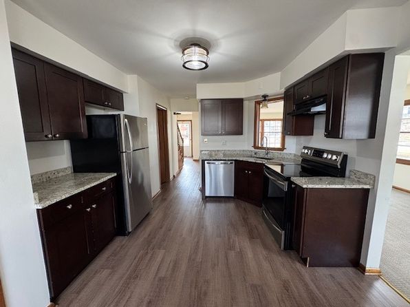W56N712 Hawthorne Ave #1
