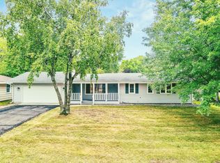 9042 Kell Cir, Bloomington, MN 55437