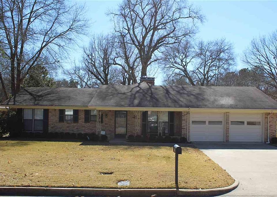 1st image of 403 Knoxville Dr