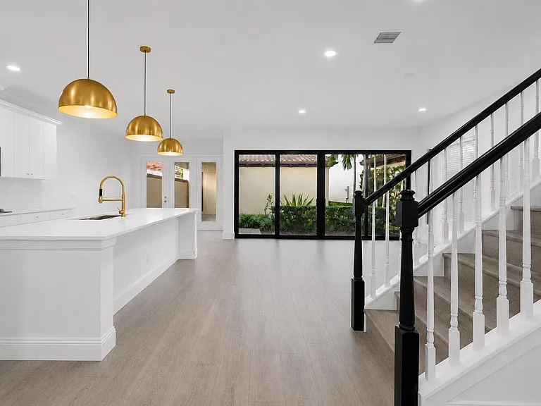 6020 Curie Pl — Photo 4