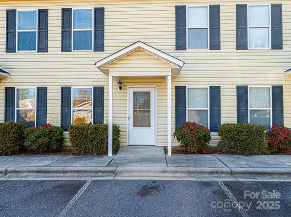 217 22nd St SW APT H, Hickory, NC 28602
