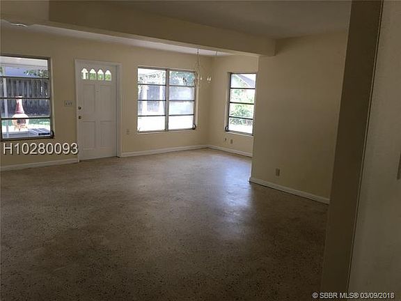 4th image of 5180 Lake Osborne Dr