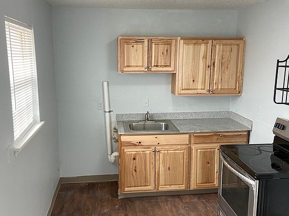 5th image of 6006 E 152nd Ter APT B