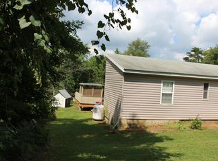 7 Wilderness Rd, Falling Waters, WV 25419
