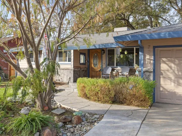 7713 Oakwood Ln, Citrus Heights, CA 95621