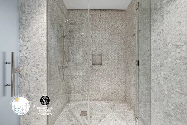 Bathroom, photo 4