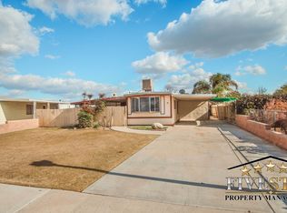 6220 Tigerflower Dr, Bakersfield, CA 93313