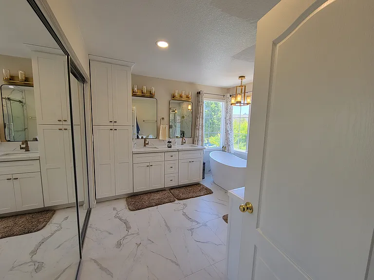 220 Primrose Dr — Photo 17
