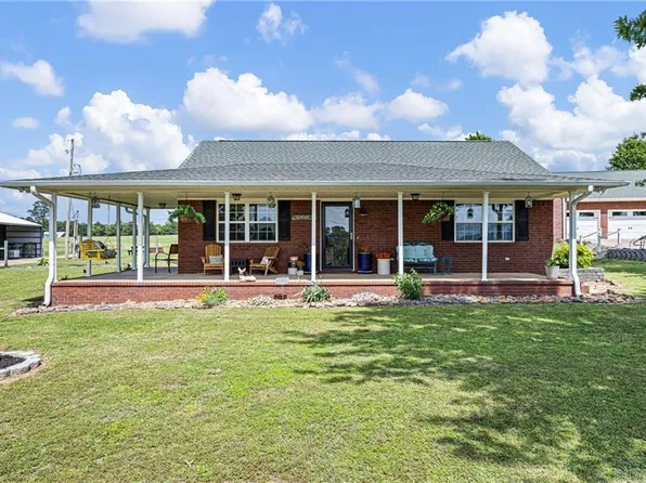 110 Ike Ln, Russellville, AR 72802
