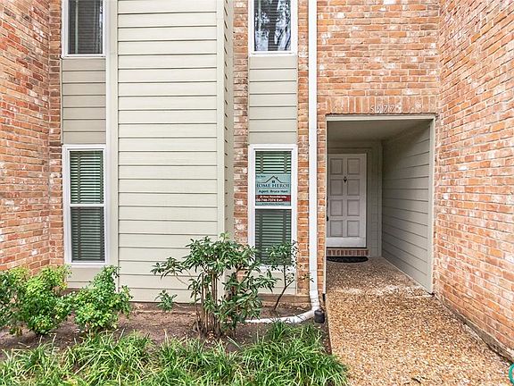 2nd image of 5977 Woodway Dr