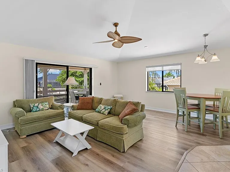 324 Waterleaf Ct — Photo 9