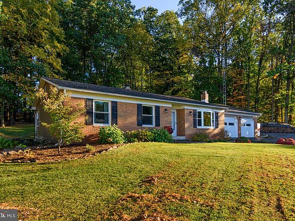 4th image of 1740 Valley Green Rd
