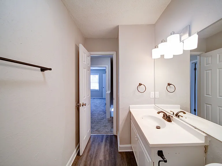 The Manor Townhomes — Photo 21