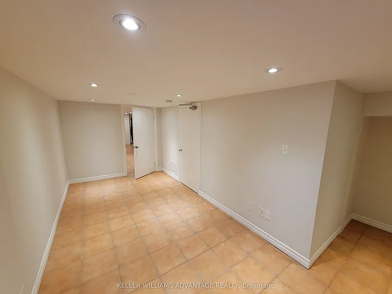 190 Lauder Ave #BASEMENT — Photo 11