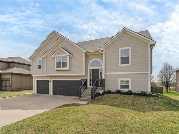 7705 NE 108th Ter, Kansas City, MO 64157