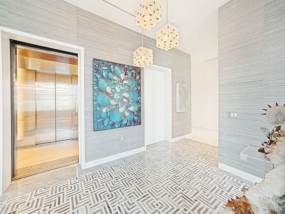 2nd image of 1918 Olive St APT 401