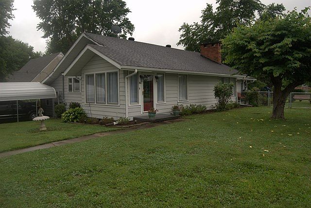 1st image of 766 W Noel Ave