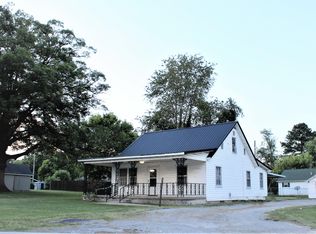 1158 W Steve Wariner Dr, Russell Springs, KY 42642