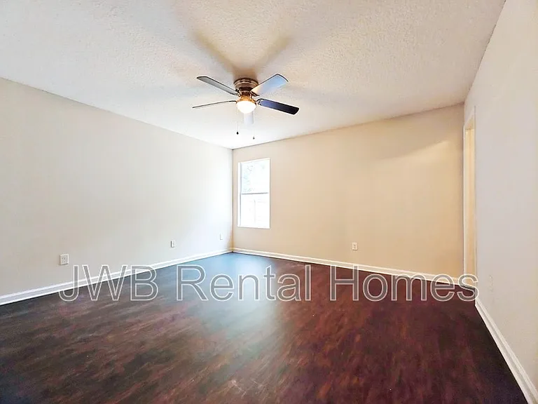 8308 Free Ave — Photo 8