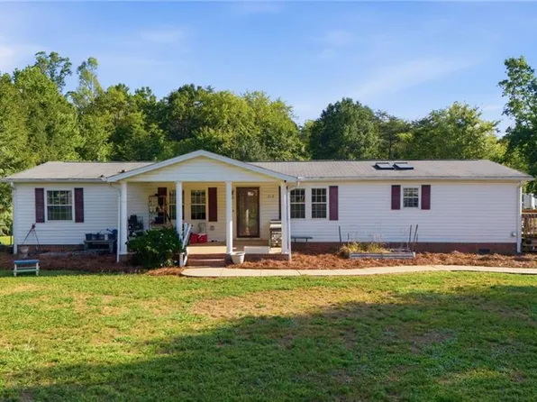212 Teal Dr, Reidsville, NC 27320