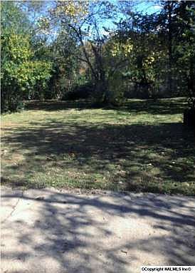 4th image of 5015 Paden Dr NW