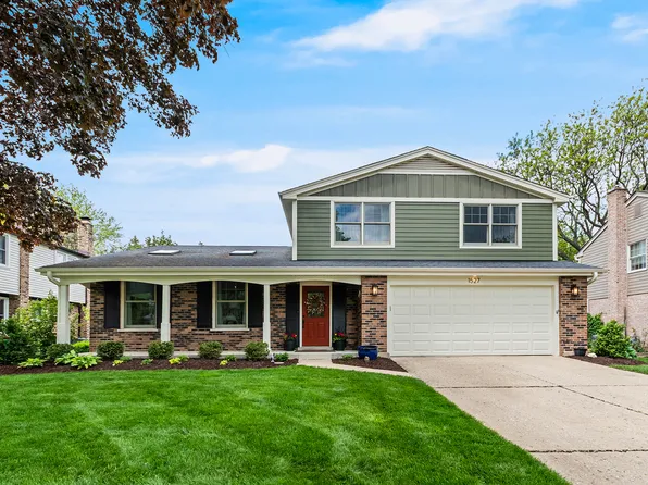 1527 Chickasaw Dr, Naperville, IL 60563