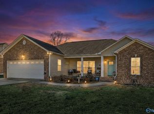 83 Lions Dr, Guntersville, AL 35976
