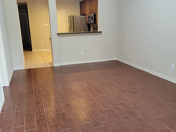3rd image of 2115 Colby Ln
