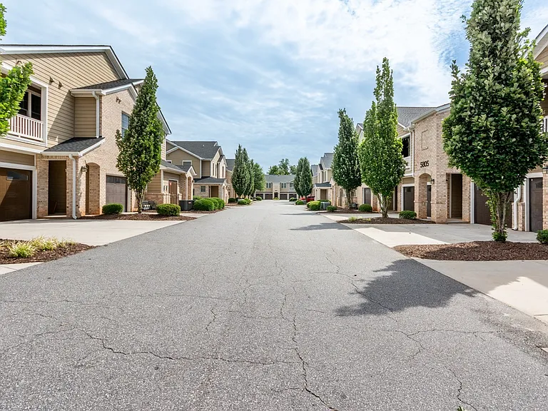 Piedmont Place — Photo 10