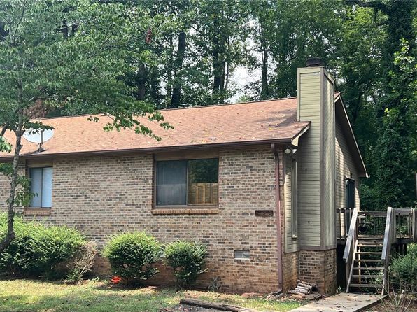 143 Copperfield Dr APT 6