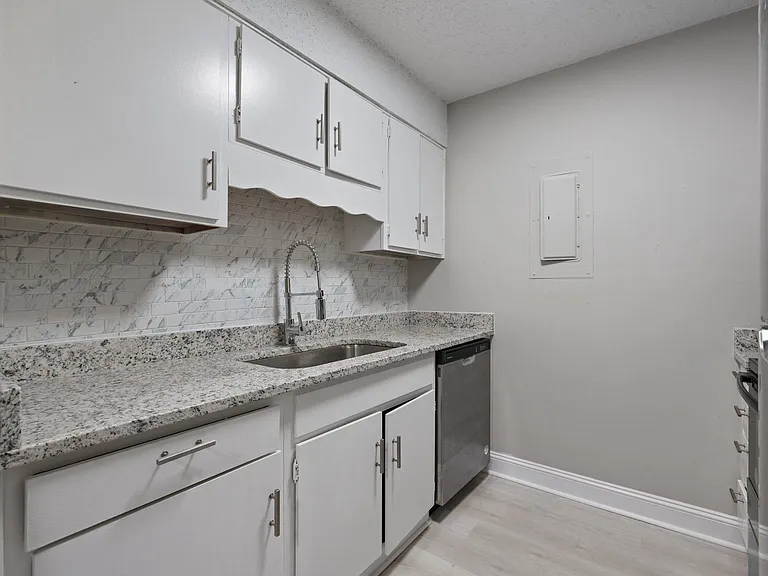 Arbor Landing Apartments — Photo 3