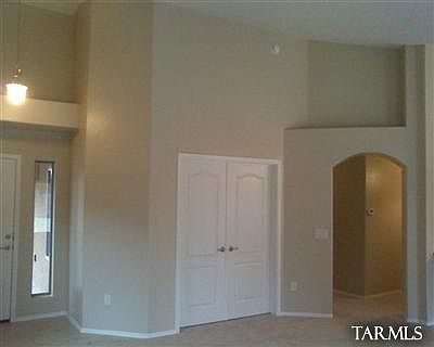 2nd image of 694 N Tremolo Ln