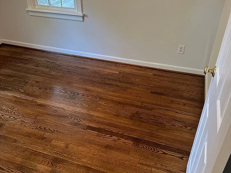 2213 Mendota Dr — Photo 9