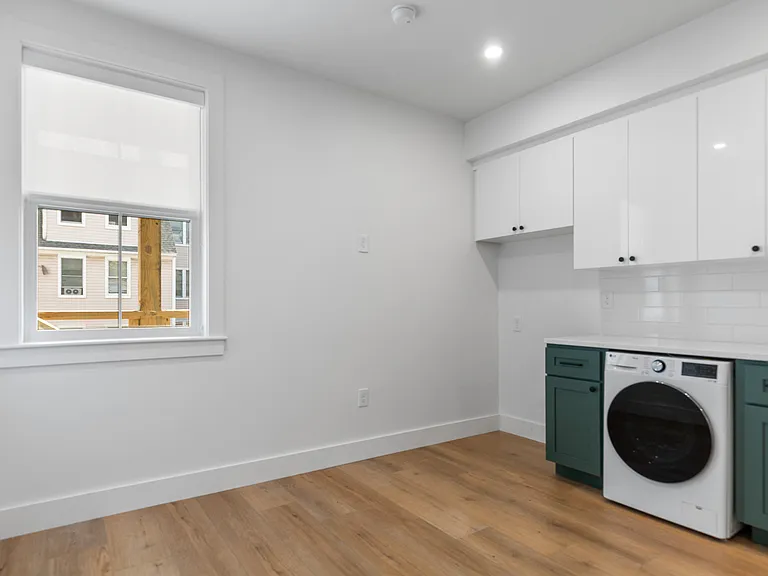 113 Ives Street — Photo 24