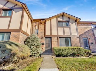 1S217 Ingersoll Ln, Villa Park, IL