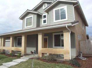 2464 E Evening Glow Ave, Reedley, CA 93654