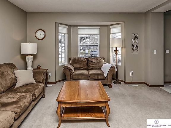 4th image of 5710 S 159th St