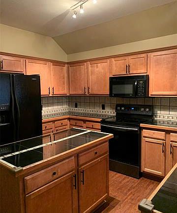 5th image of 607 Creekside Dr