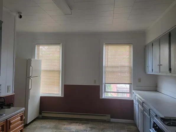 702 19th St #1, Watervliet, NY 12189
