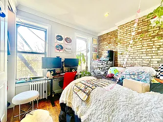 Rented by Century 21 Premier 