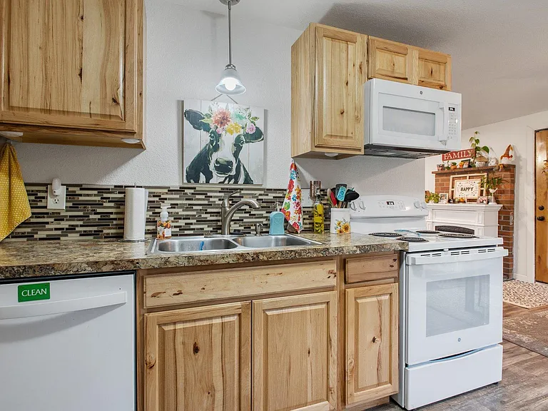 16240 N Gina Ct — Photo 8