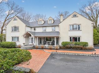 23 Beaverhill Lane, Huntington, NY 11743