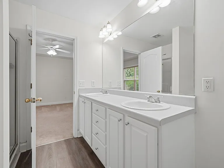 166 Cove Hl — Photo 26