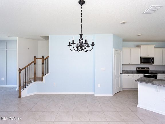 5th image of 31 REDBUD Road